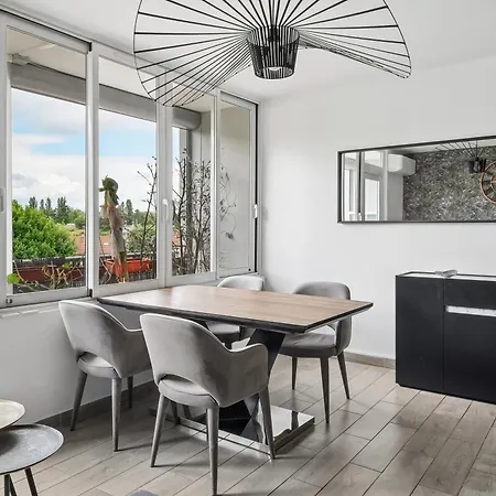 Apartment Pop Eurexpo - Parking Prive, Terrasse, Climatisation Bron